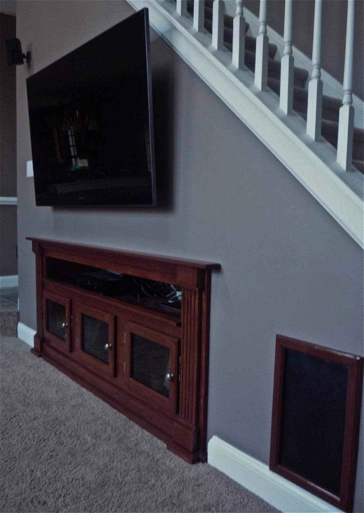 BuiltInEntertainmentUnit1Main