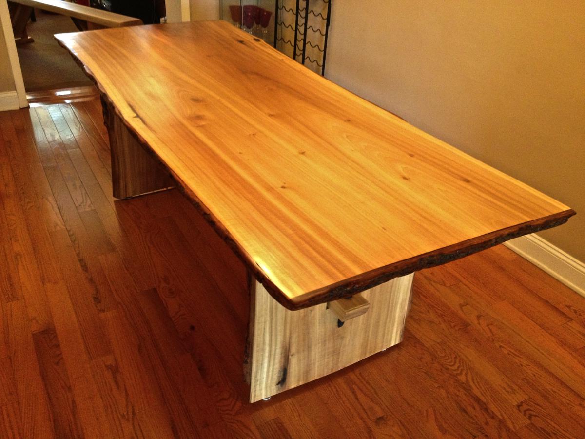LiveEdgeTable1Main